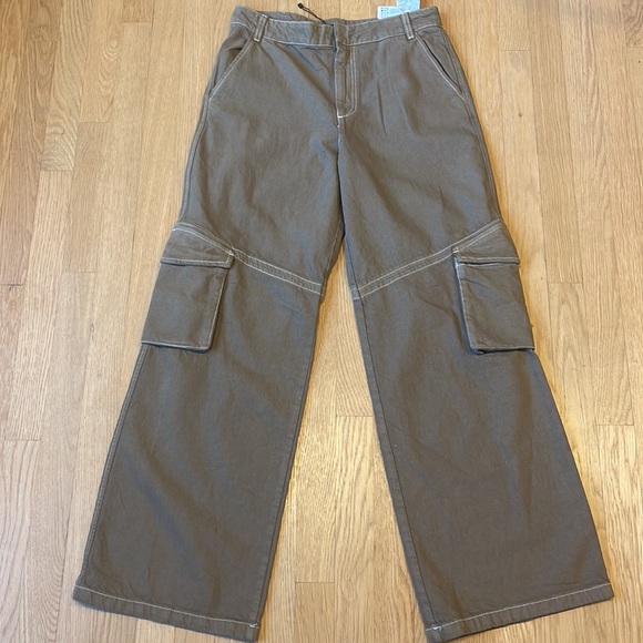 Zara Pants - NWOT Zara Khaki Cargo Pants with Pockets size S